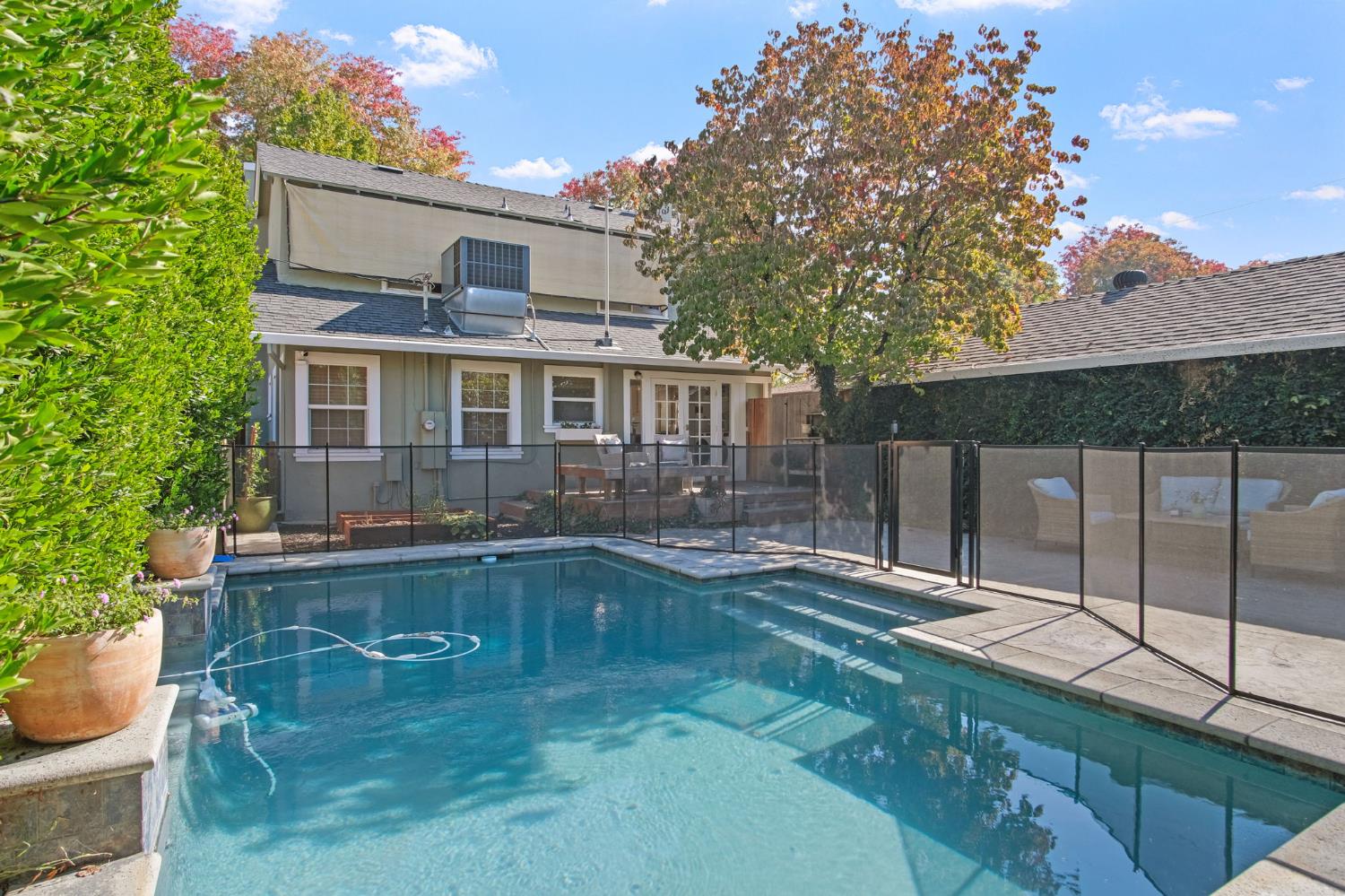 525 Semple St, Modesto, CA 95354