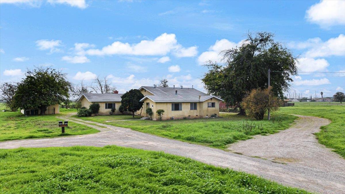 2679 Lobo Ave, Merced, CA 95348