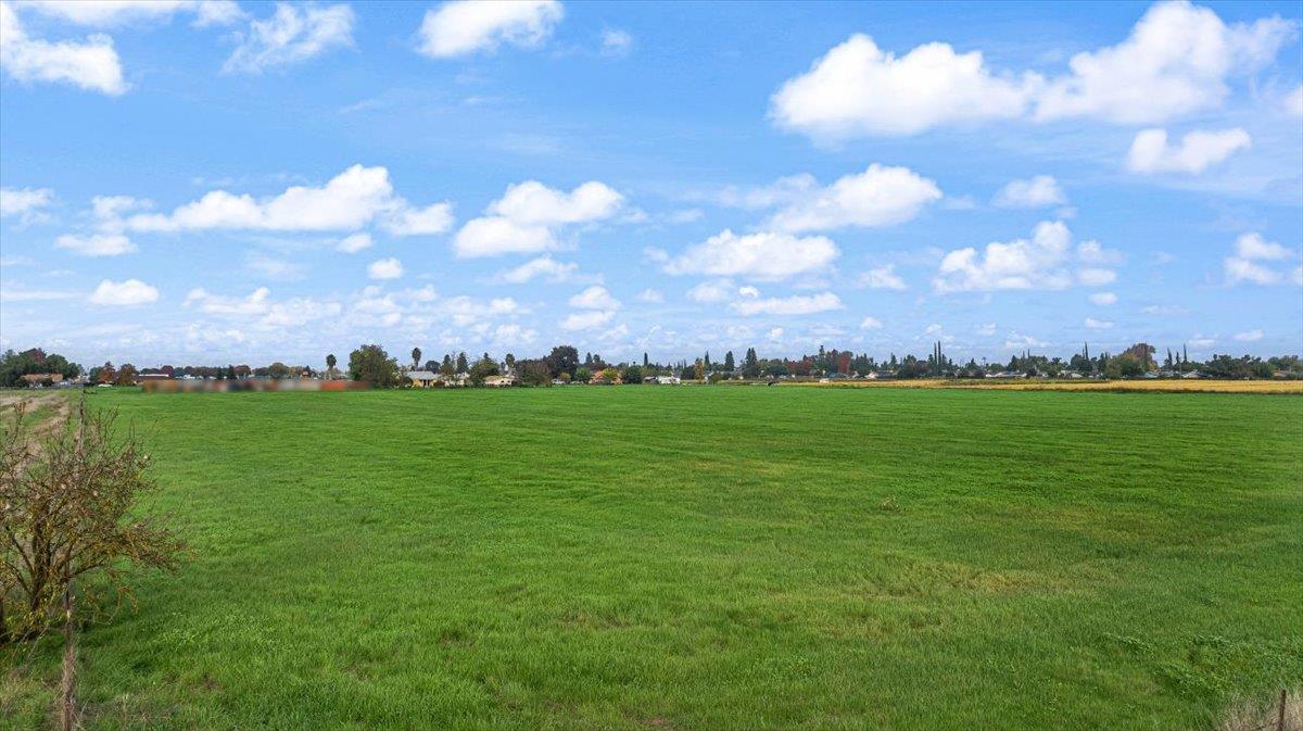 2679 Lobo Ave, Merced, CA 95348