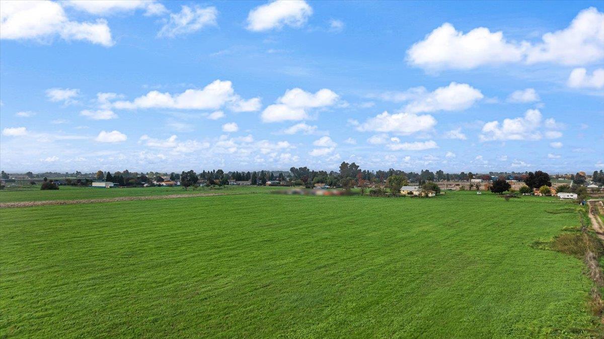 2679 Lobo Ave, Merced, CA 95348