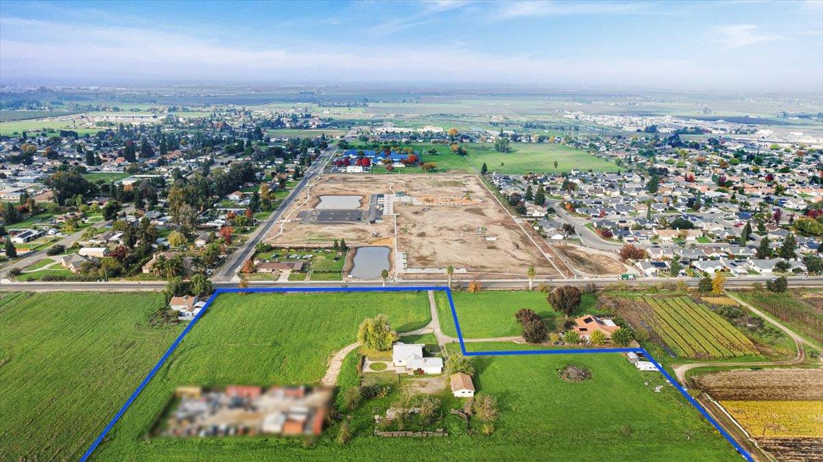 2679 Lobo Ave, Merced, CA 95348