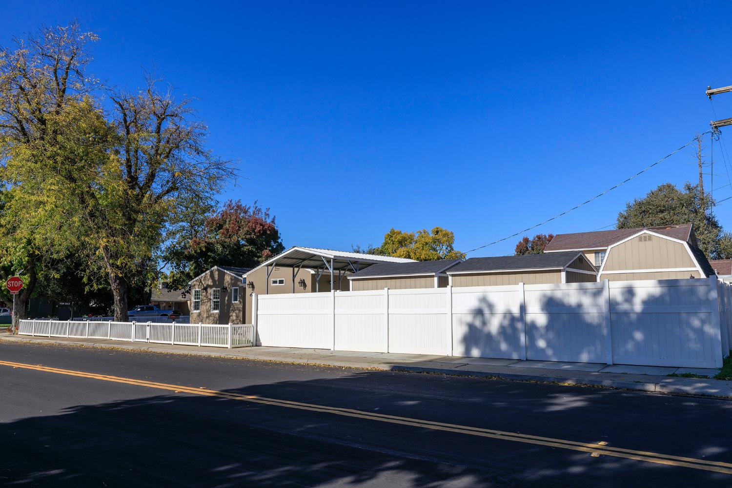 1705 Miller Ave, Modesto, CA 95354