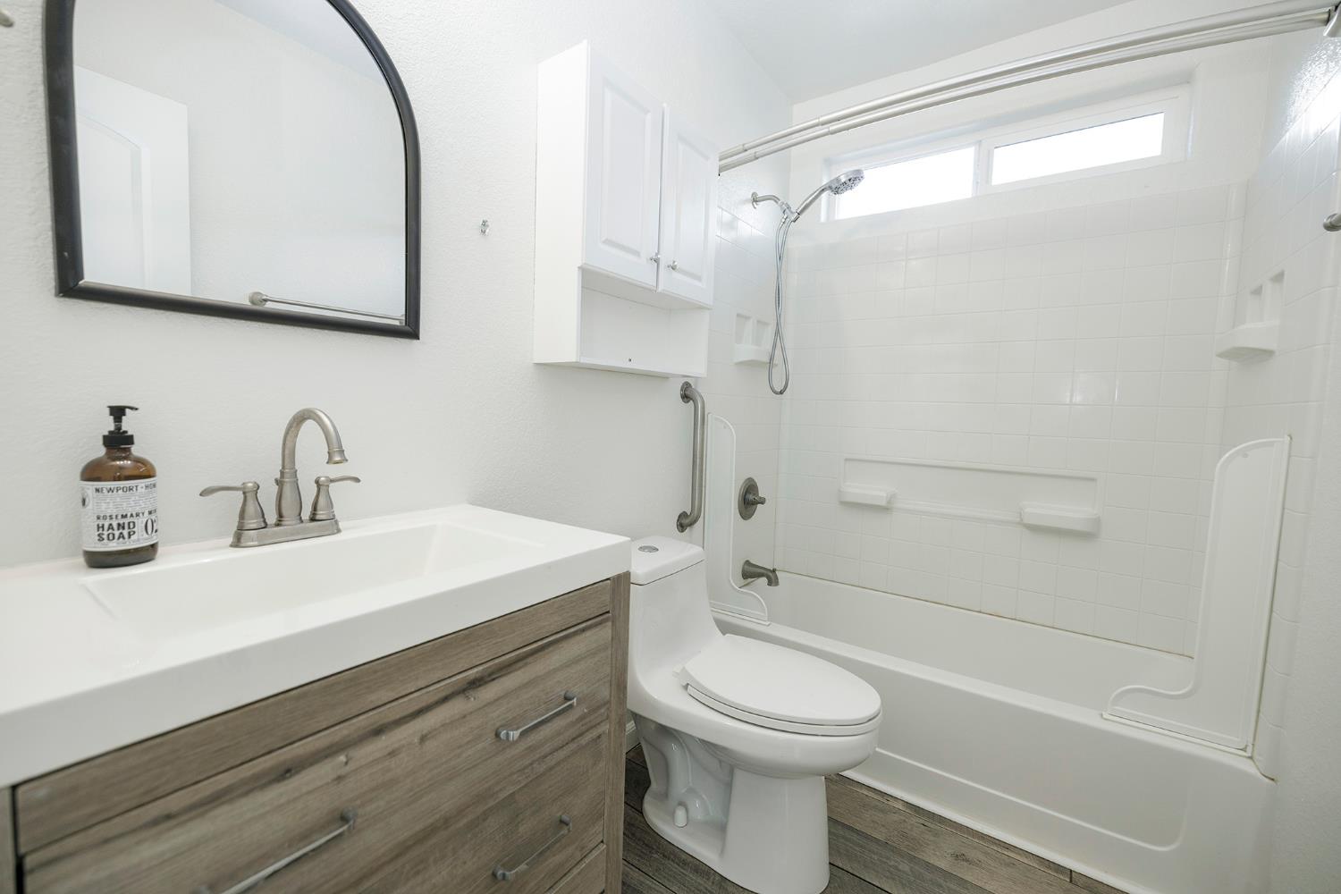 1705 Miller Ave, Modesto, CA 95354