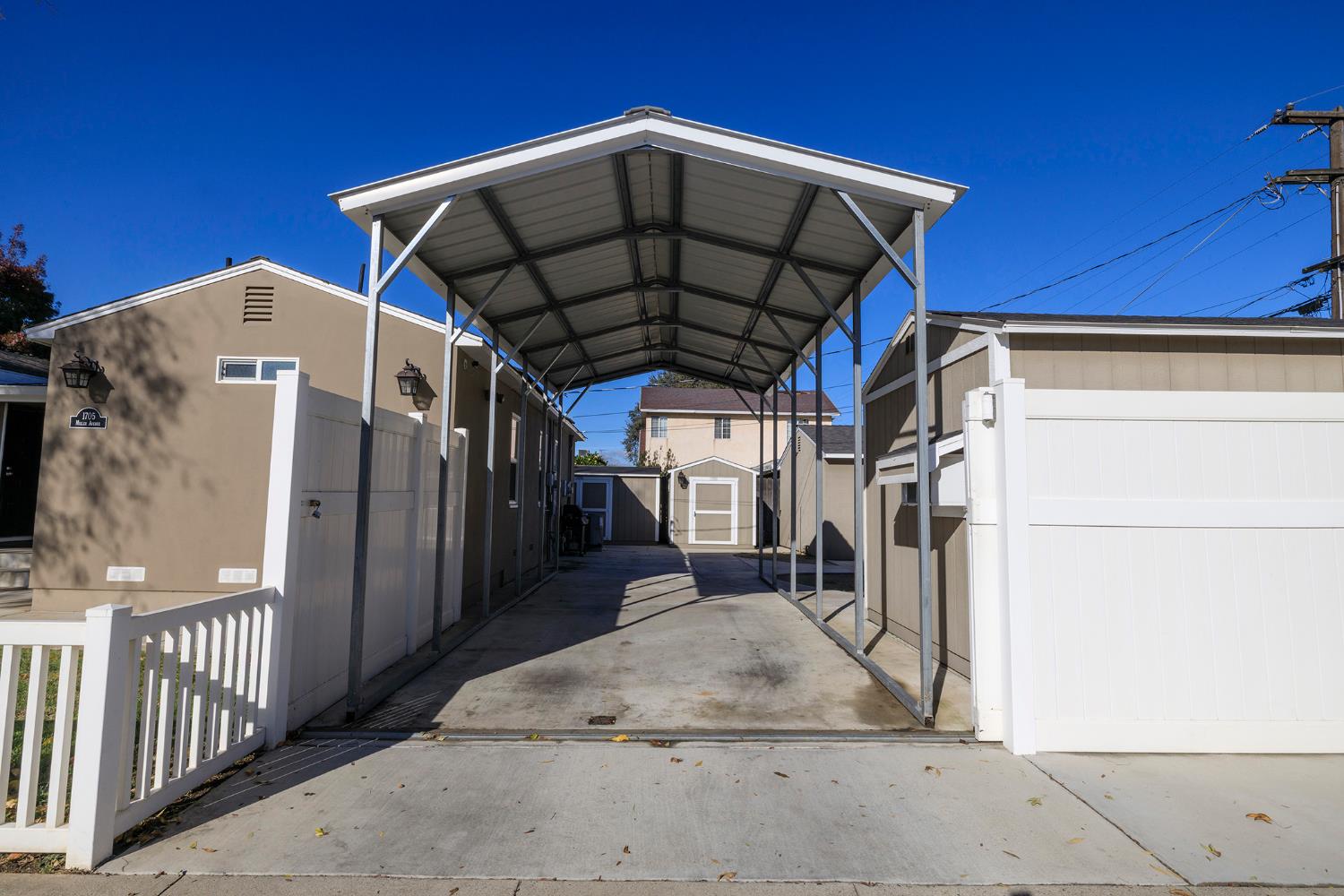 1705 Miller Ave, Modesto, CA 95354