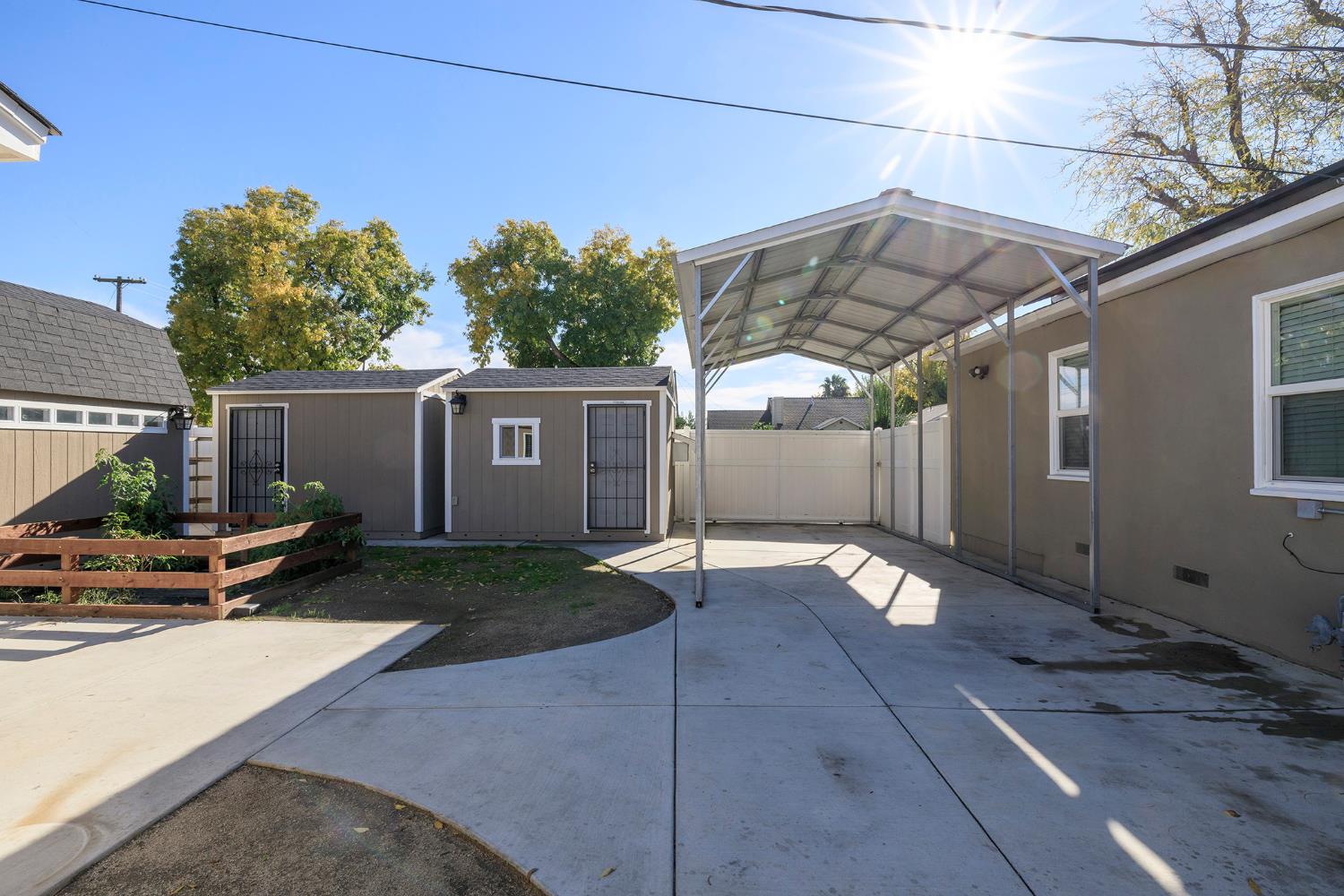 1705 Miller Ave, Modesto, CA 95354