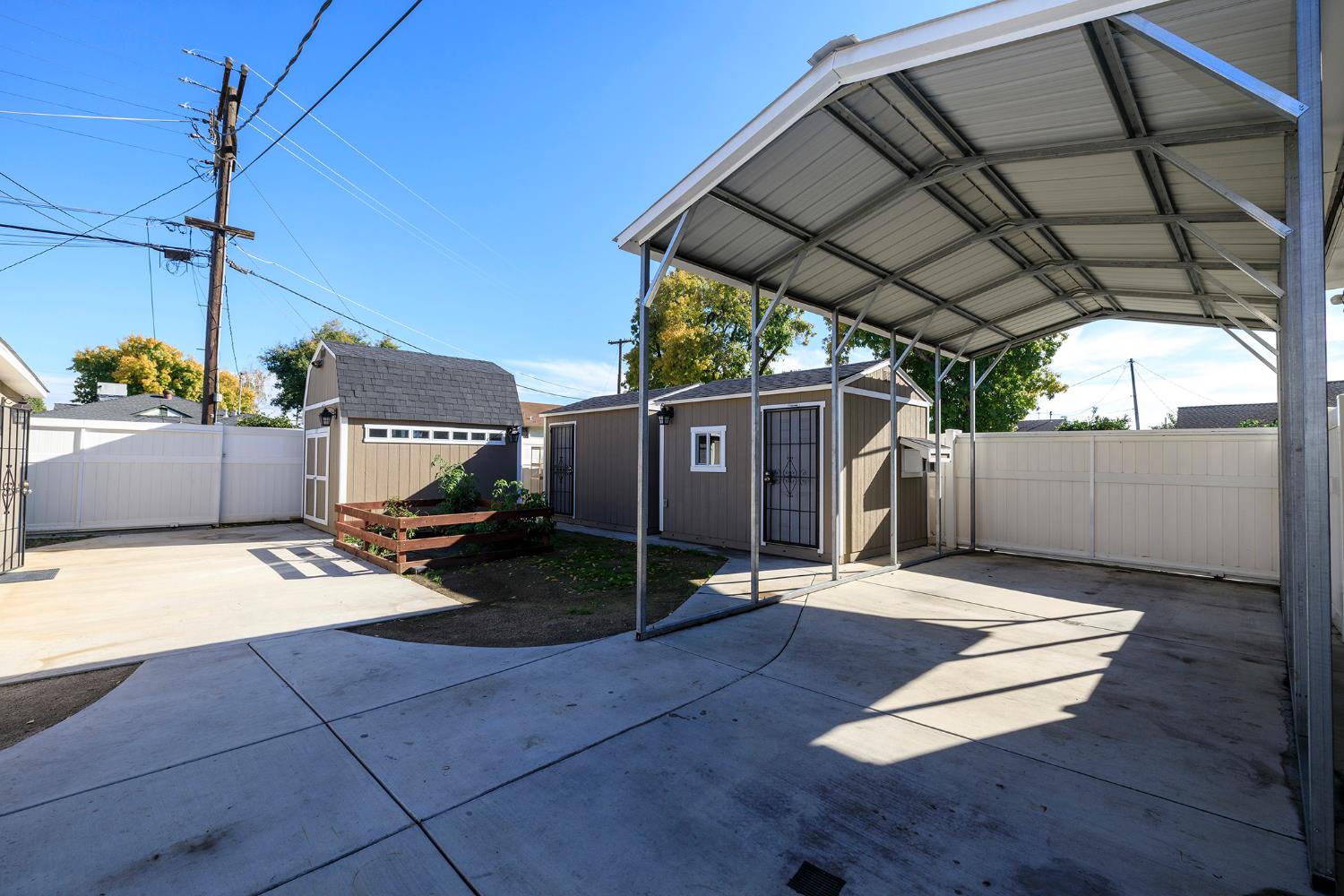 1705 Miller Ave, Modesto, CA 95354