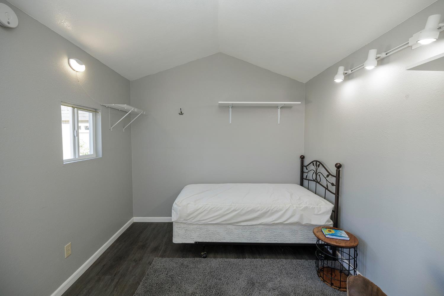 1705 Miller Ave, Modesto, CA 95354