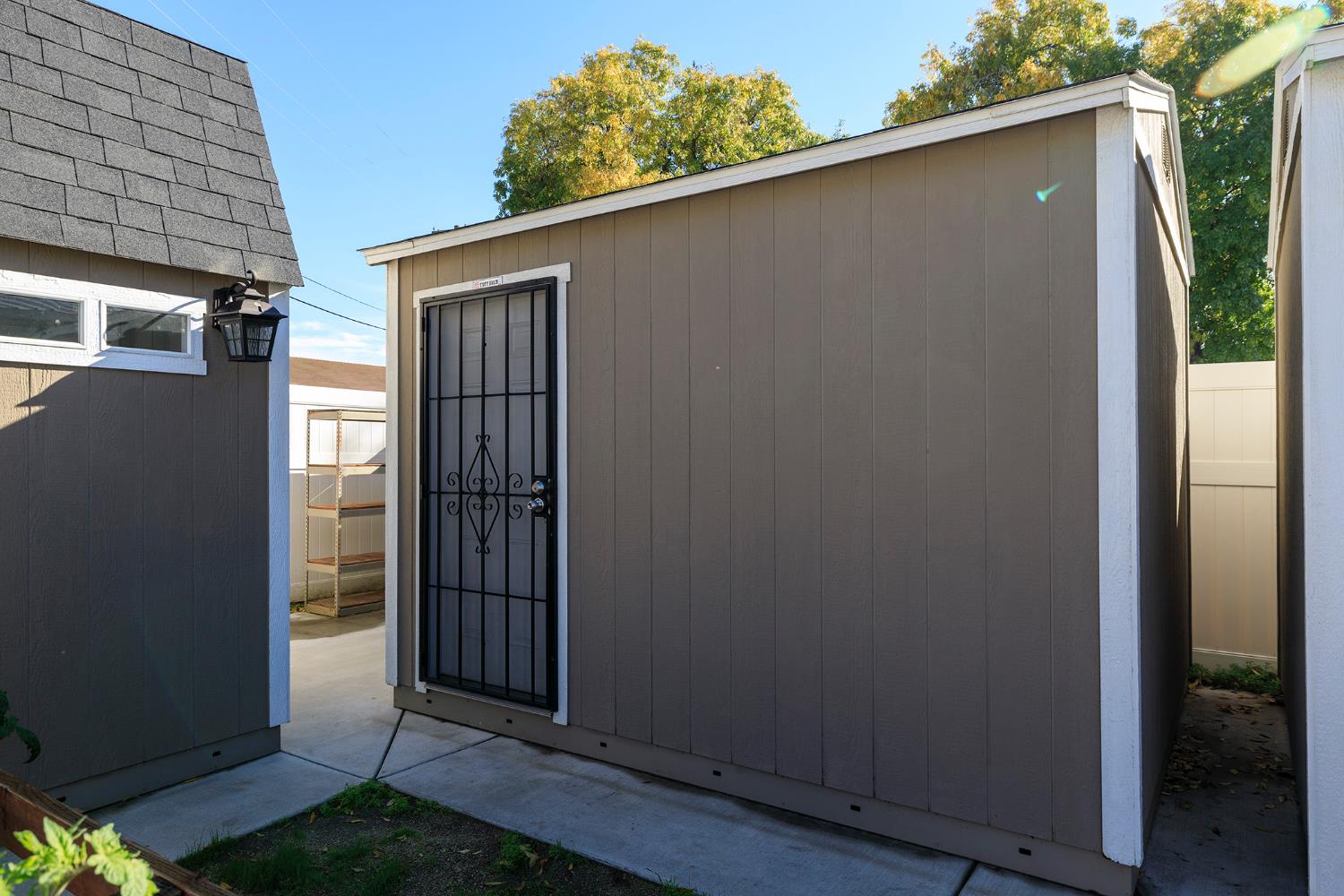 1705 Miller Ave, Modesto, CA 95354