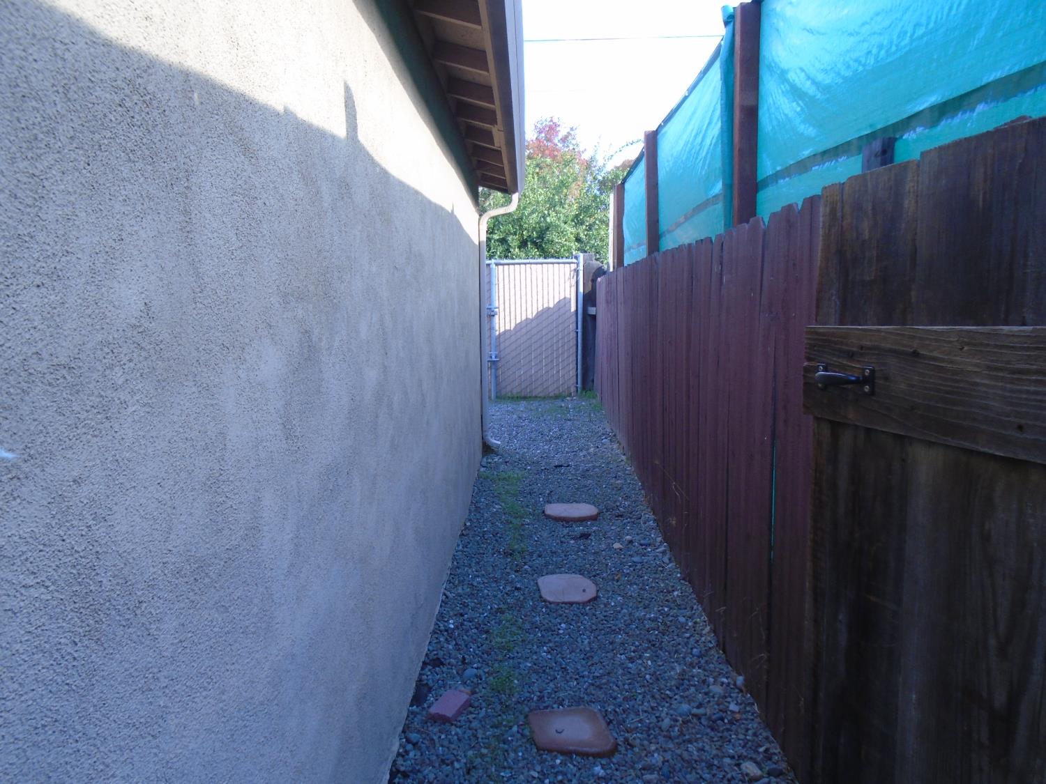 322 Johnson St, Modesto, CA 95354