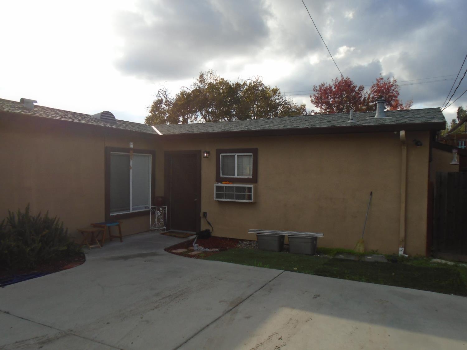 322 Johnson St, Modesto, CA 95354