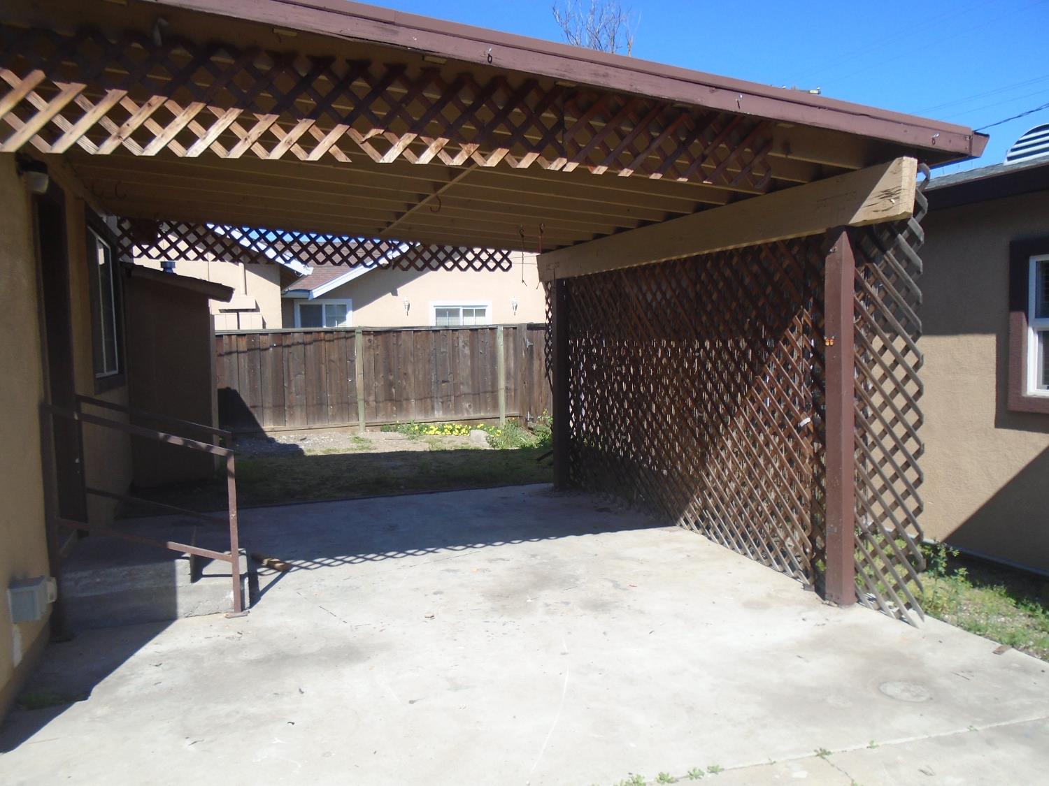 322 Johnson St, Modesto, CA 95354