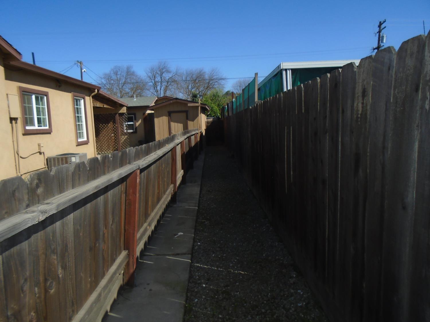 322 Johnson St, Modesto, CA 95354