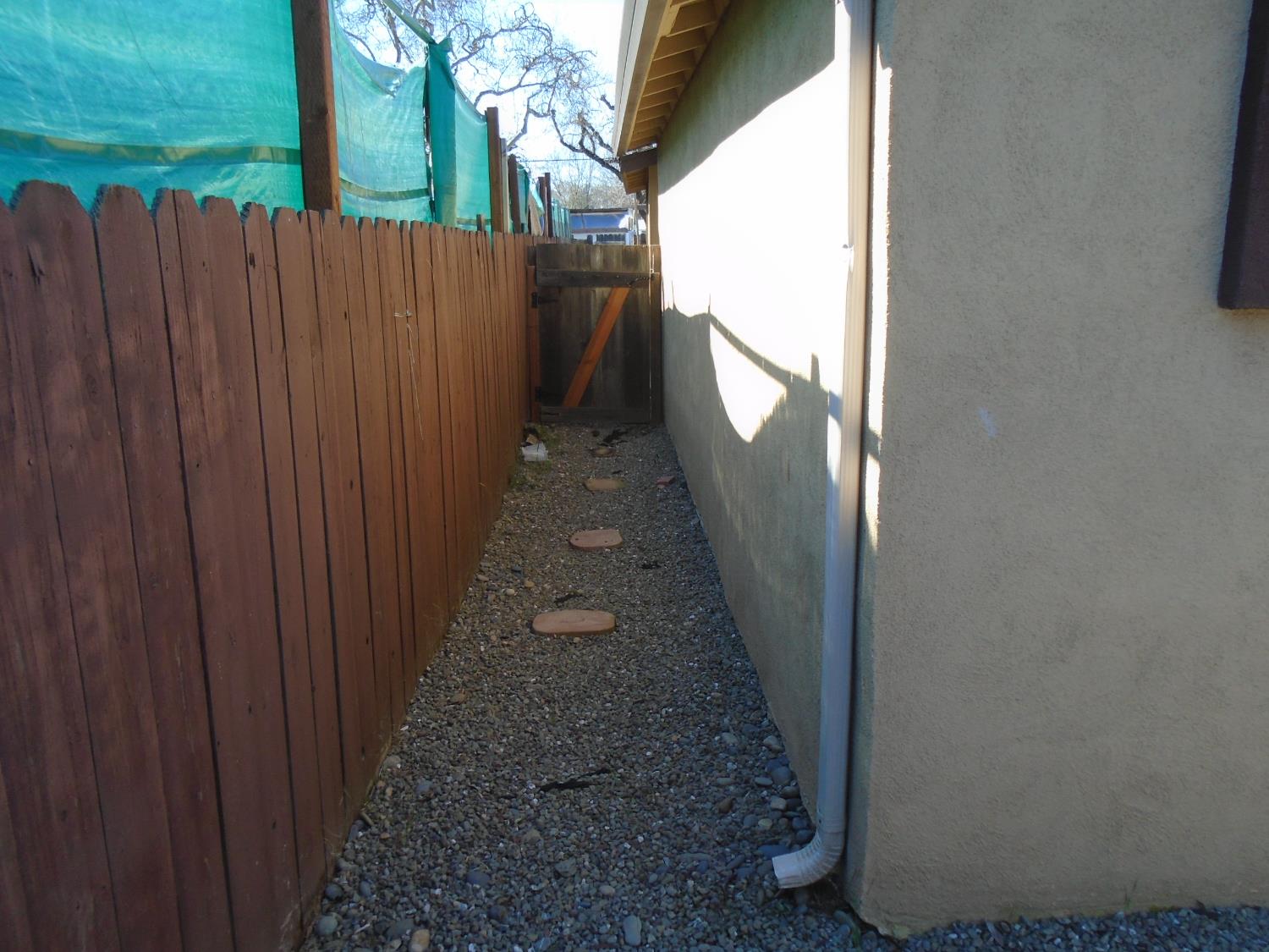 322 Johnson St, Modesto, CA 95354