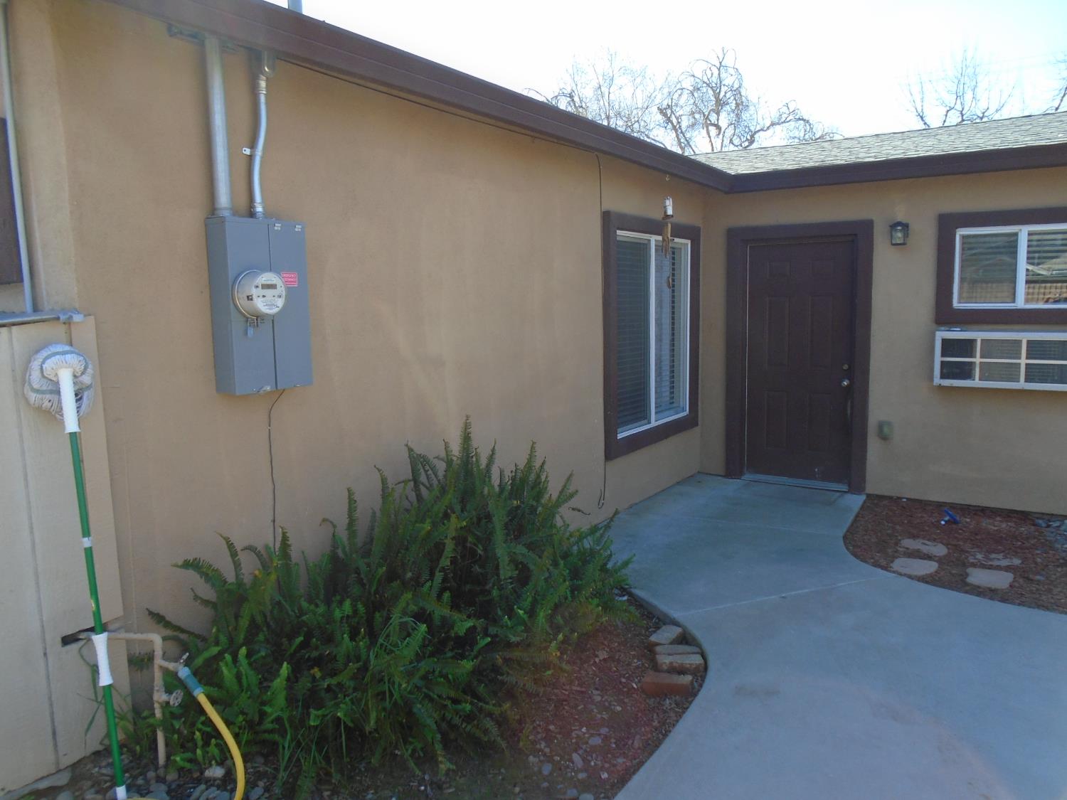 322 Johnson St, Modesto, CA 95354