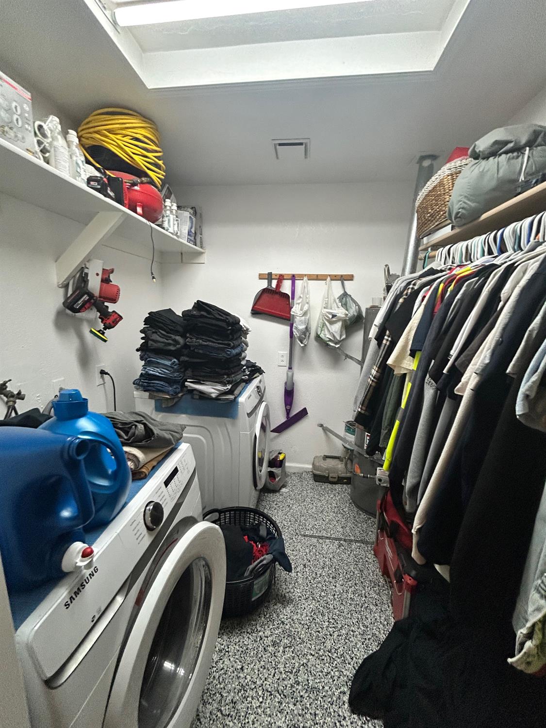 921 Atlantic Dr, Modesto, CA 95358