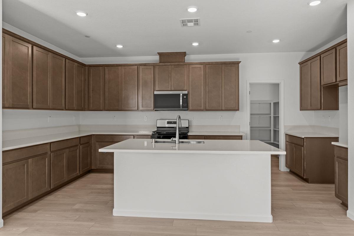 905 Zennor Pl, Patterson, CA 95363