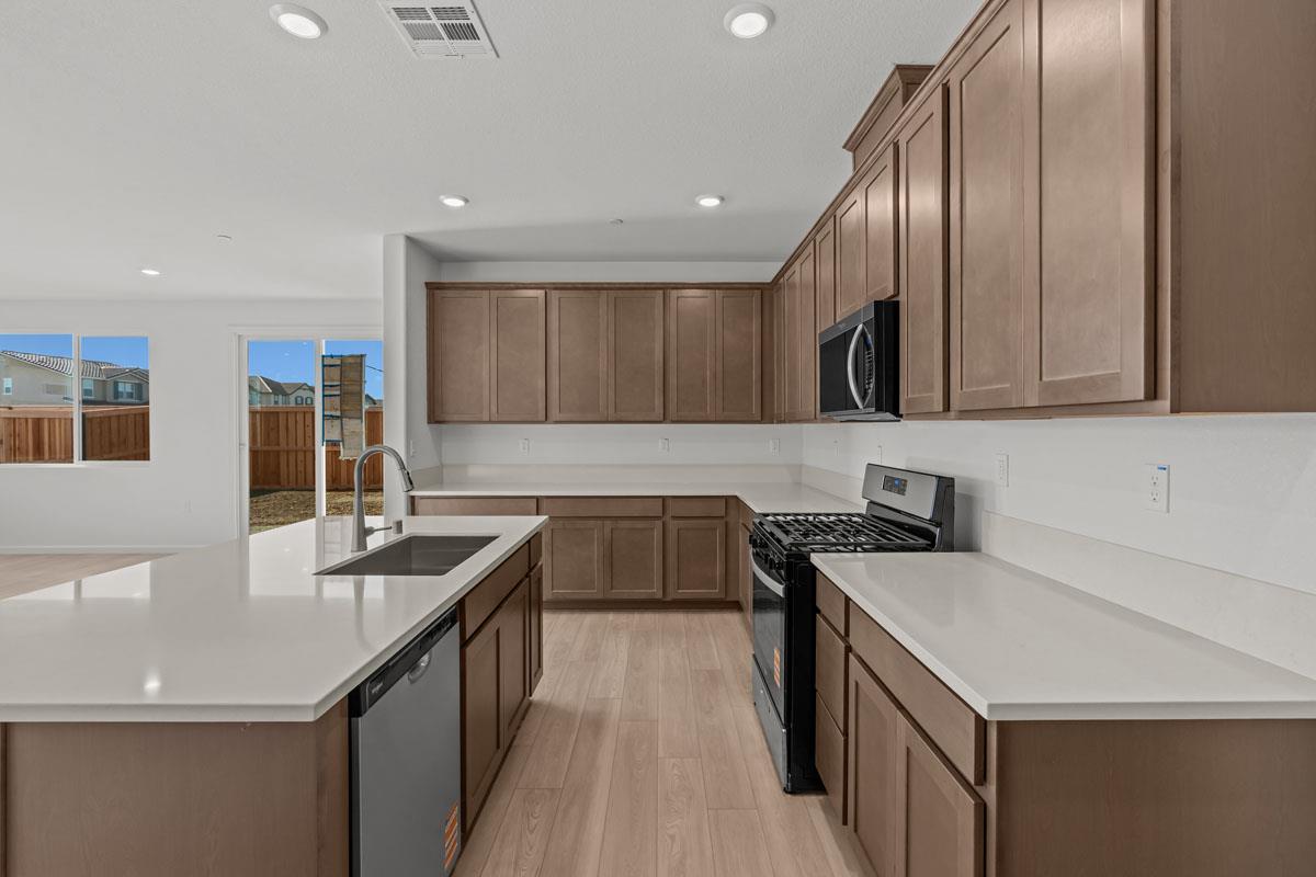 905 Zennor Pl, Patterson, CA 95363