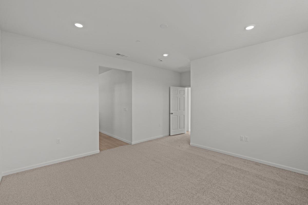 905 Zennor Pl, Patterson, CA 95363