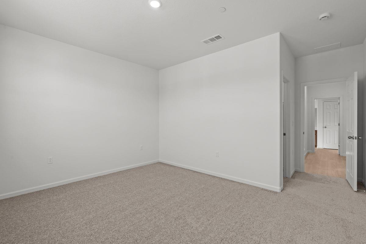 905 Zennor Pl, Patterson, CA 95363