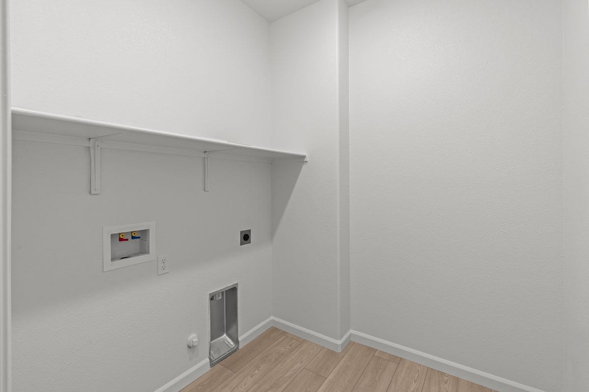 905 Zennor Pl, Patterson, CA 95363