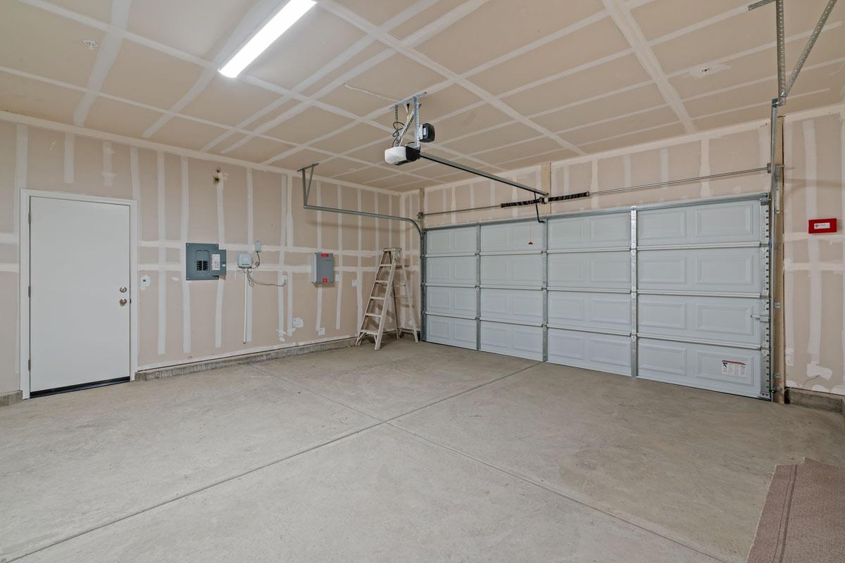 905 Zennor Pl, Patterson, CA 95363