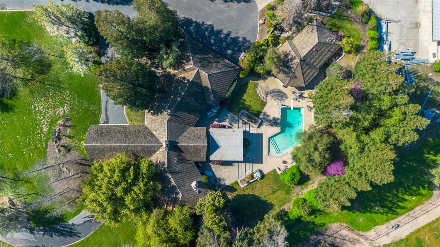 8519 Oak Creek Ct, Oakdale, CA 95361