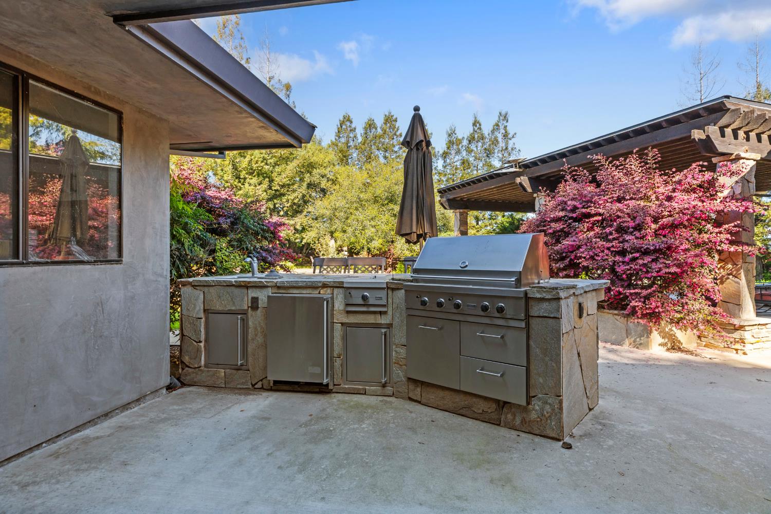 8519 Oak Creek Ct, Oakdale, CA 95361