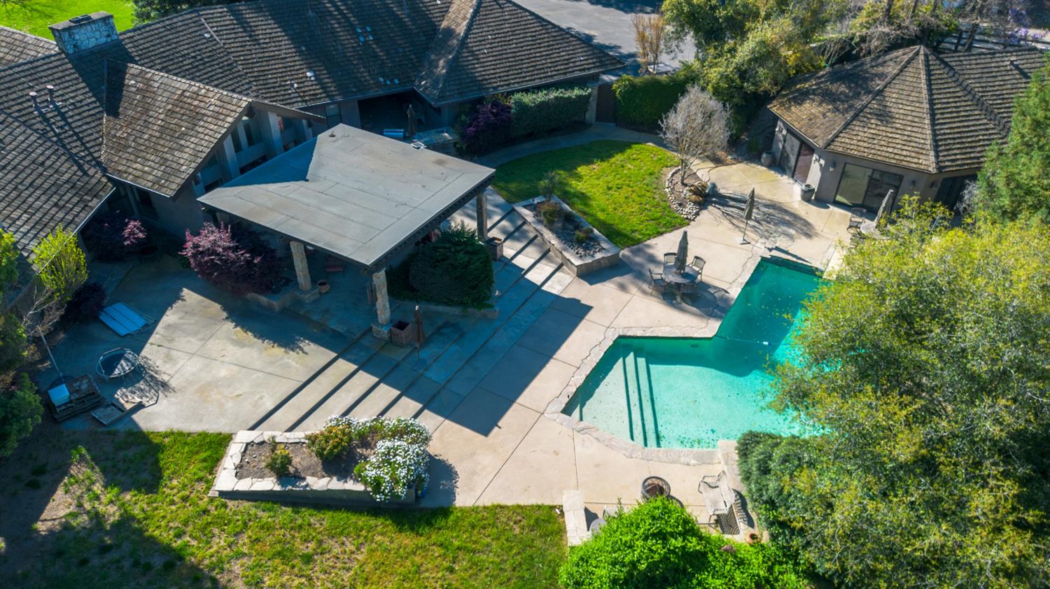 8519 Oak Creek Ct, Oakdale, CA 95361