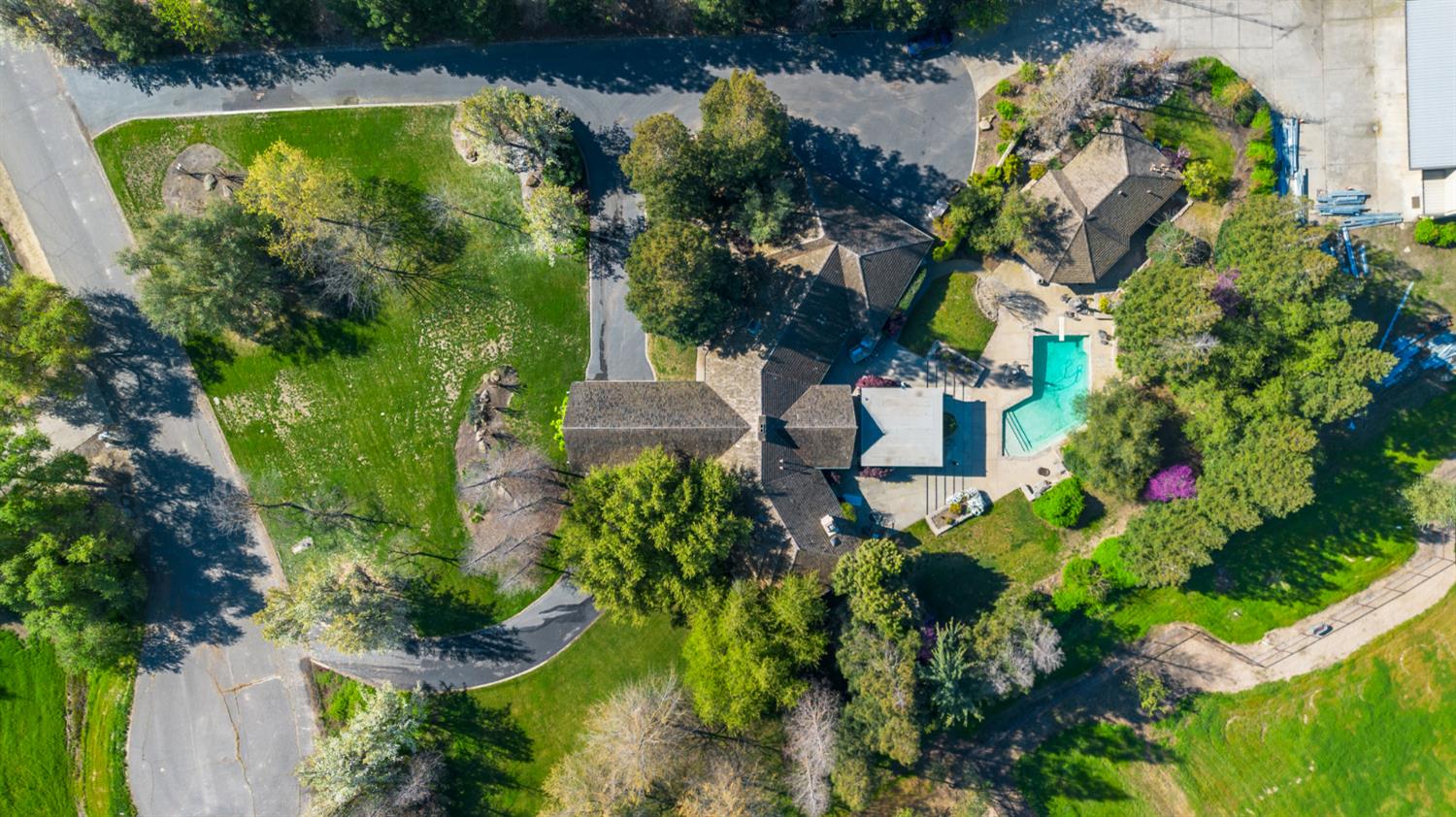 8519 Oak Creek Ct, Oakdale, CA 95361