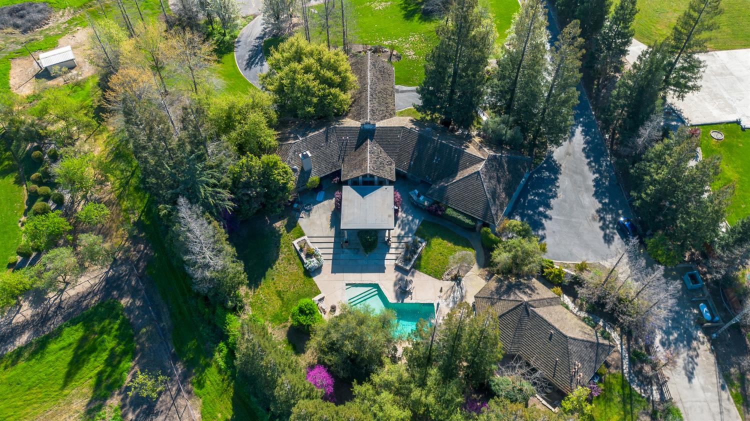 8519 Oak Creek Ct, Oakdale, CA 95361