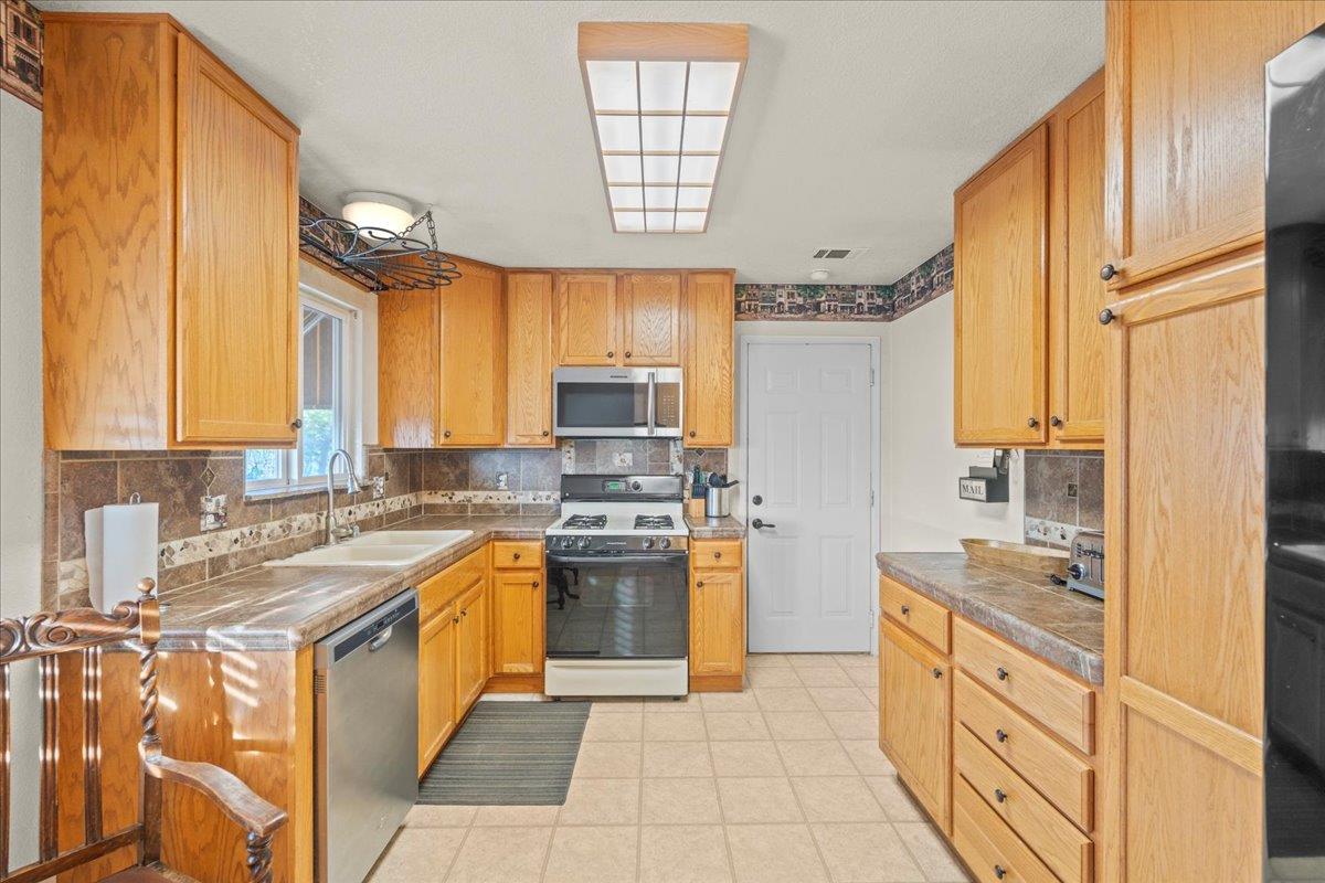 1904 Ca-132, La Grange, CA 95329