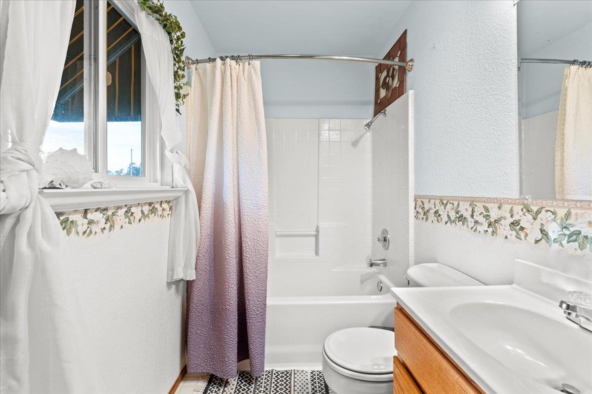 1904 Ca-132, La Grange, CA 95329