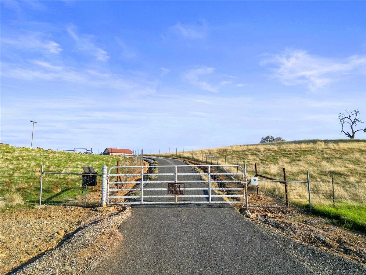 1904 Ca-132, La Grange, CA 95329