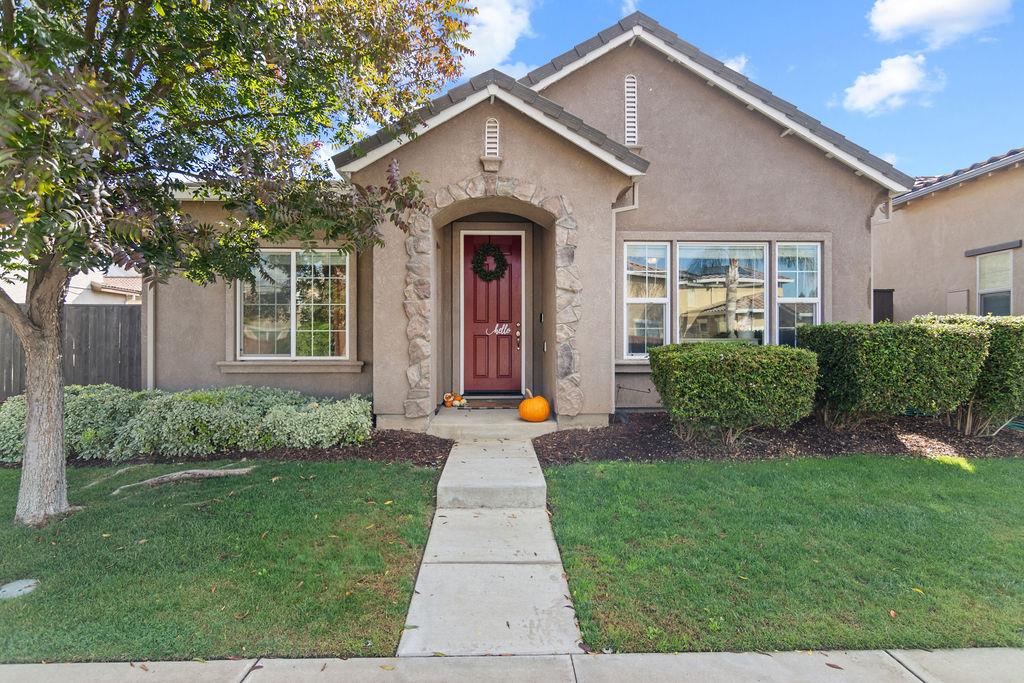 2637 Morgan St, Oakdale, CA 95361