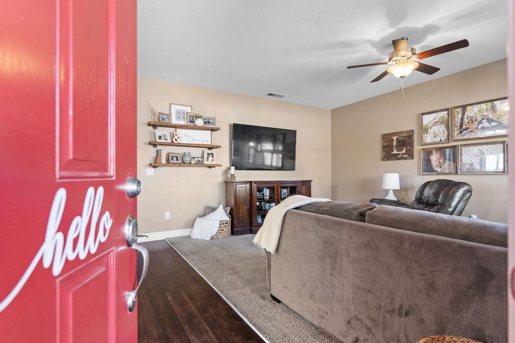 2637 Morgan St, Oakdale, CA 95361