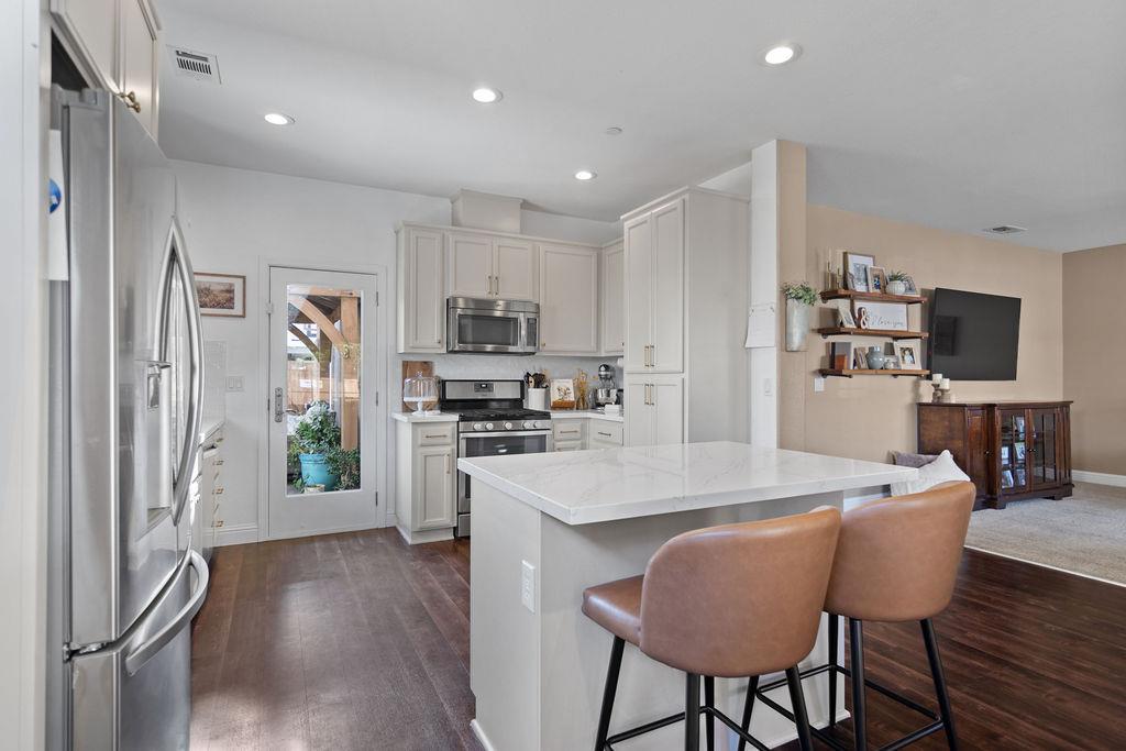 2637 Morgan St, Oakdale, CA 95361