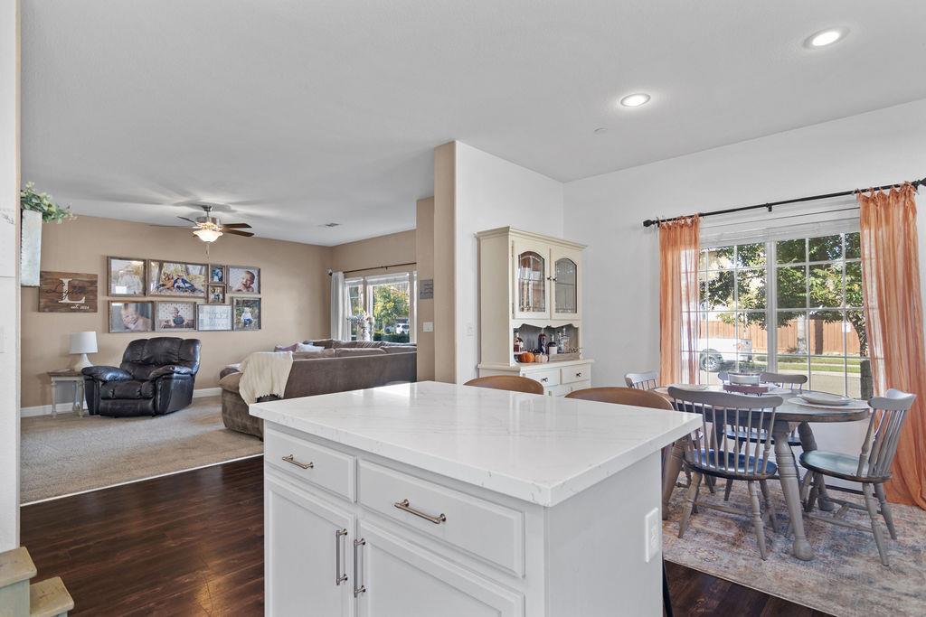 2637 Morgan St, Oakdale, CA 95361