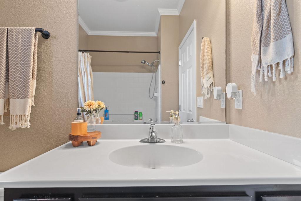 2637 Morgan St, Oakdale, CA 95361