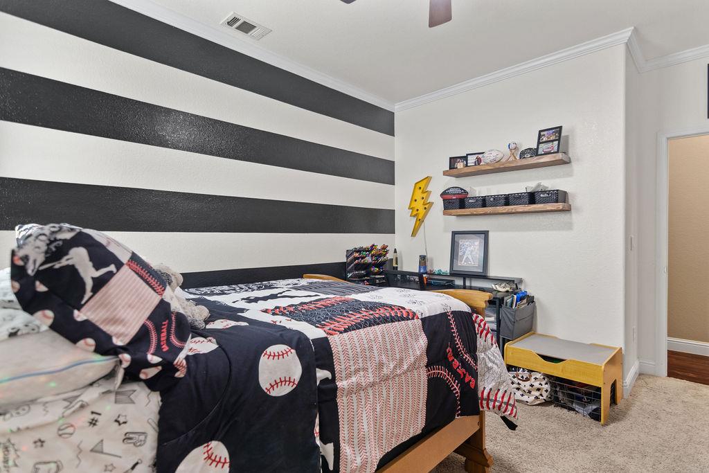 2637 Morgan St, Oakdale, CA 95361