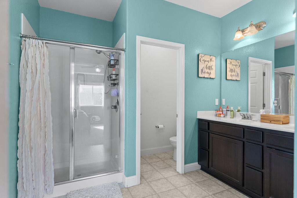 2637 Morgan St, Oakdale, CA 95361