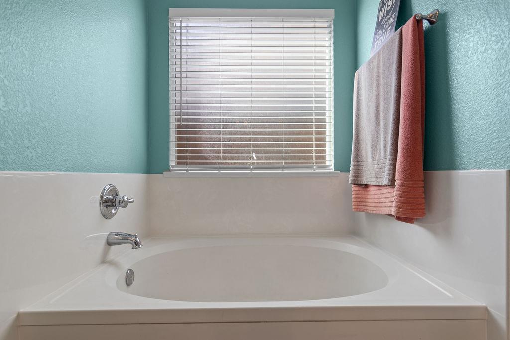 2637 Morgan St, Oakdale, CA 95361