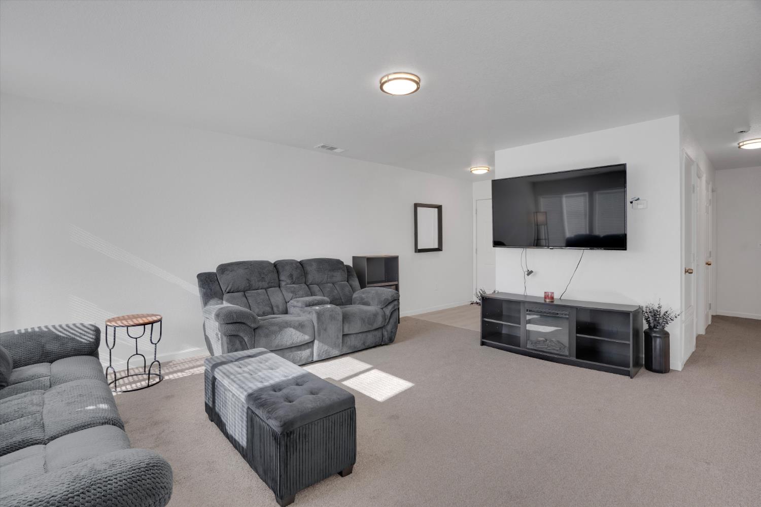 455 Cherry Ln #A, Manteca, CA 95337