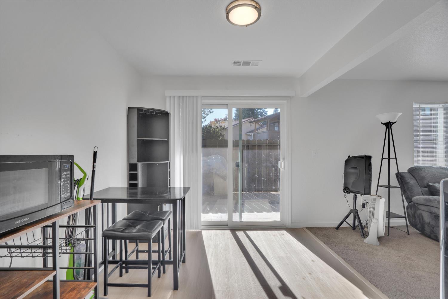 455 Cherry Ln #A, Manteca, CA 95337