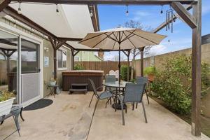 2030 Hyannis Cir, Manteca, CA 95336