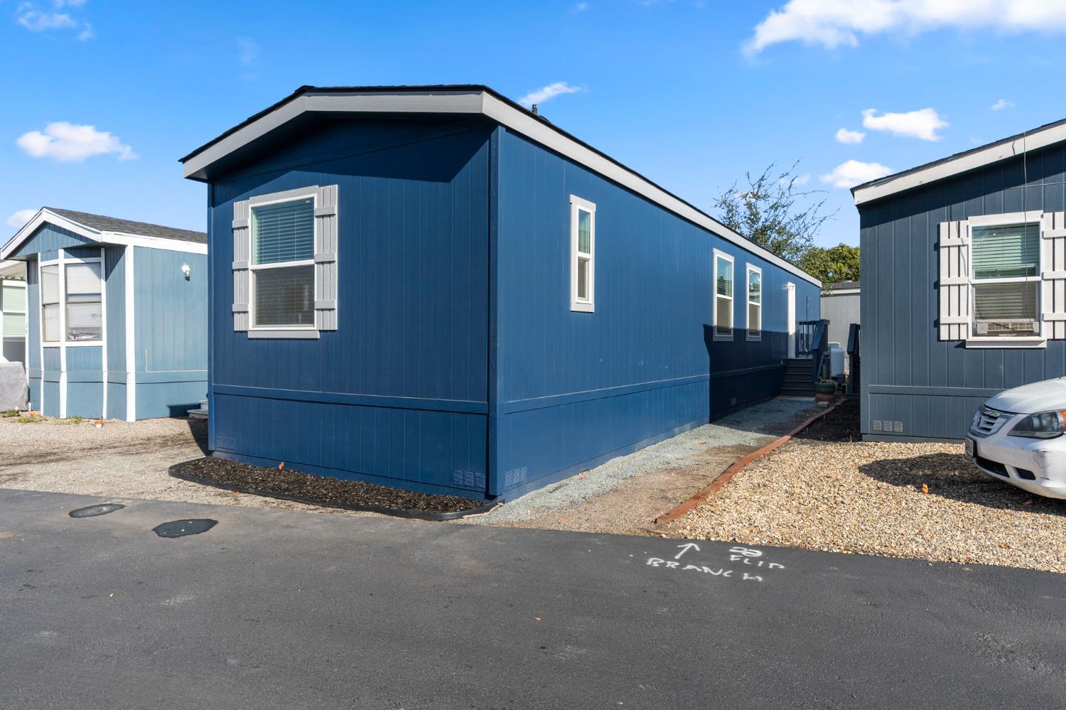 927 E F St #23, Oakdale, CA 95361