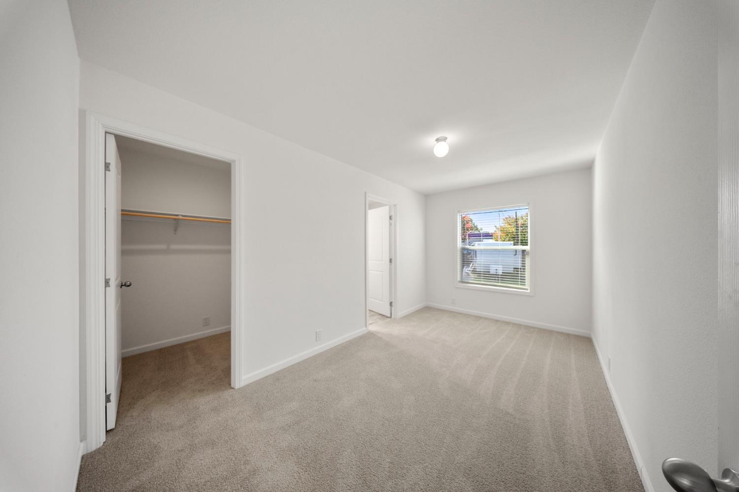 927 E F St #23, Oakdale, CA 95361