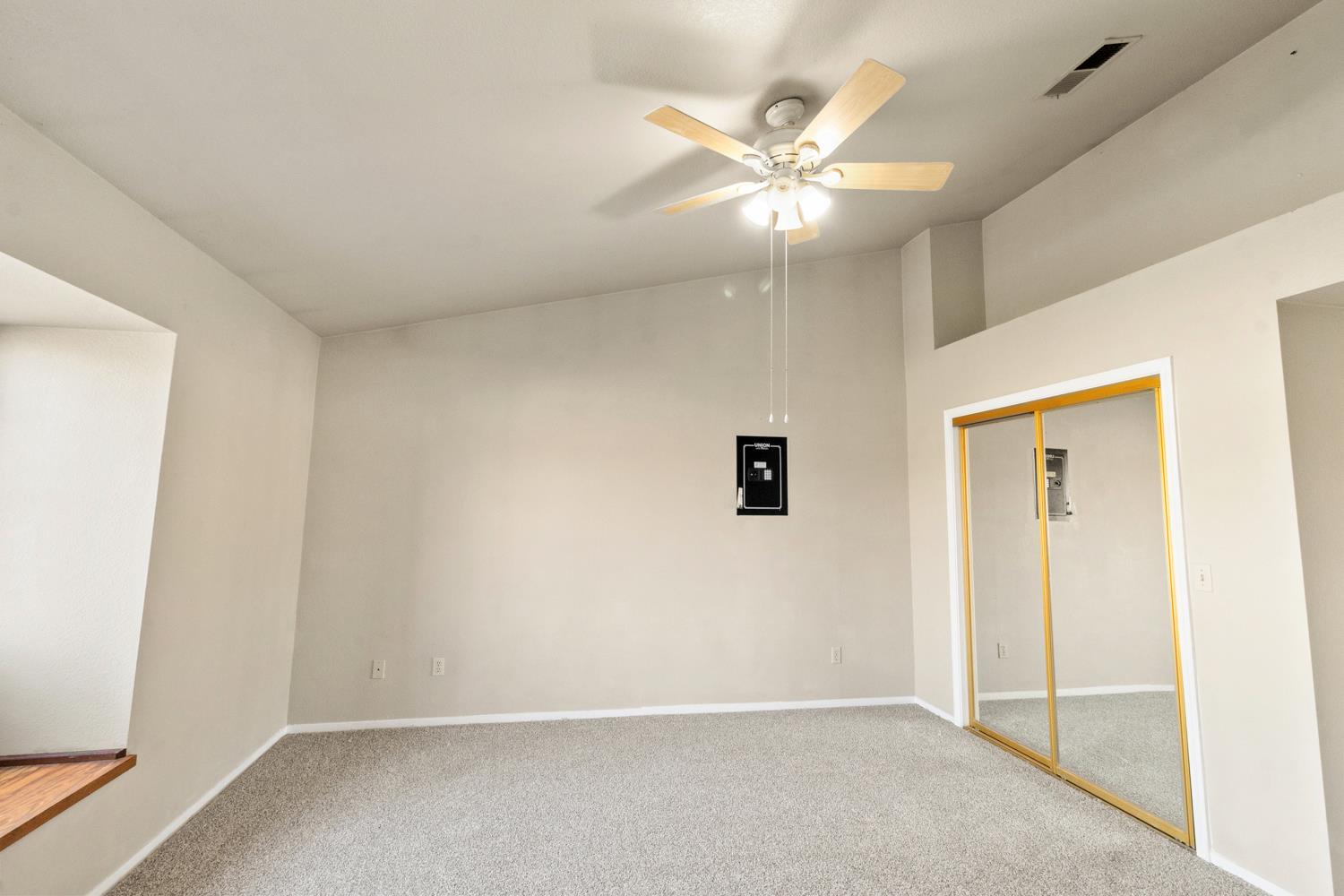 3905 Alessandro Ln, Modesto, CA 95356