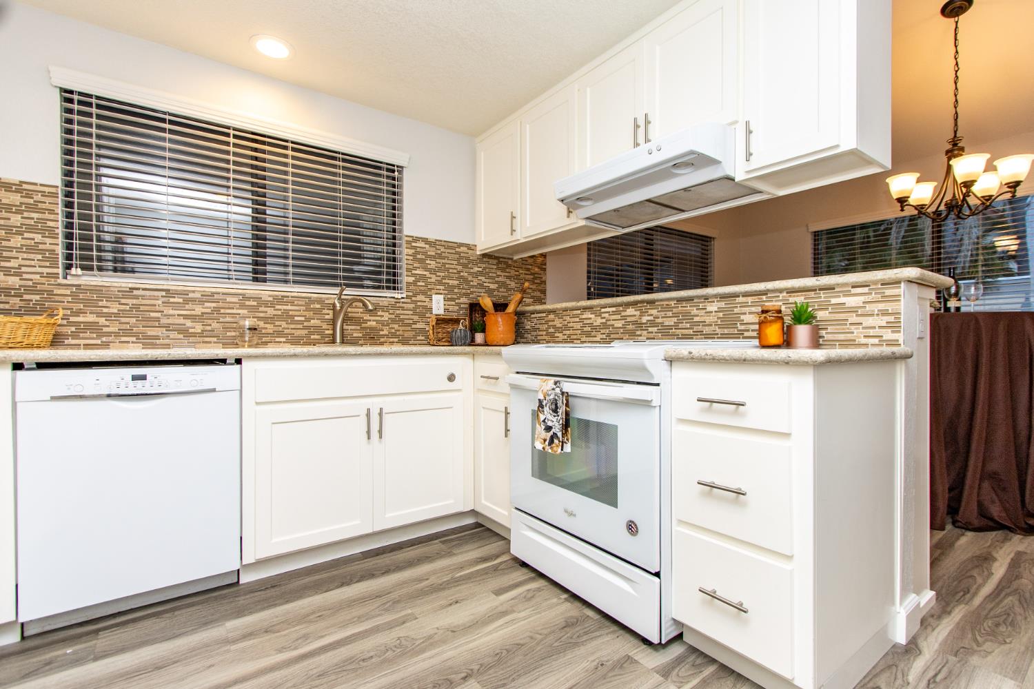 2249 Camborne Dr, Modesto, CA 95356