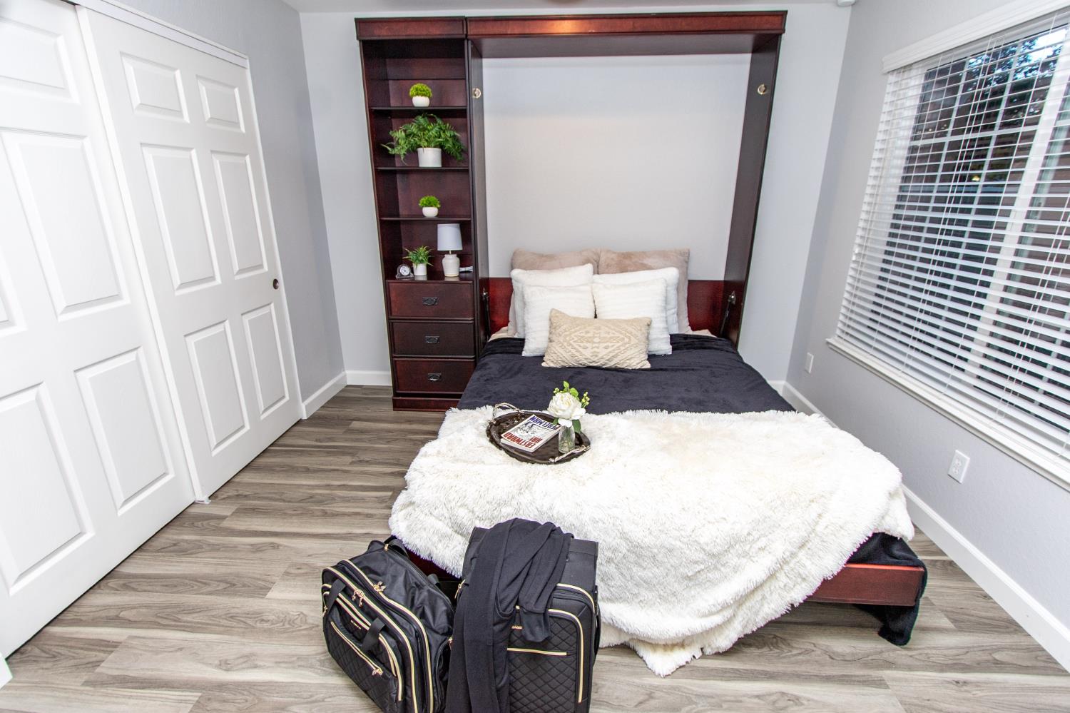 2249 Camborne Dr, Modesto, CA 95356