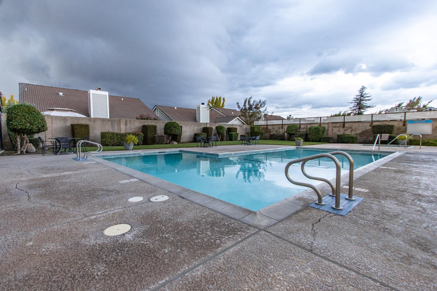 2249 Camborne Dr, Modesto, CA 95356